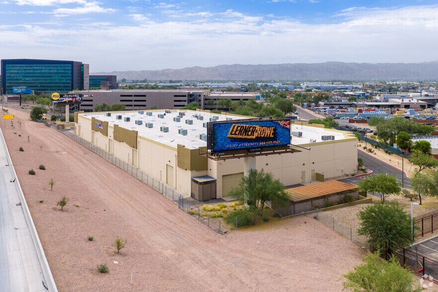 More Photos Of 3010 E Elwood St, Phoenix Manufacturing For Lease