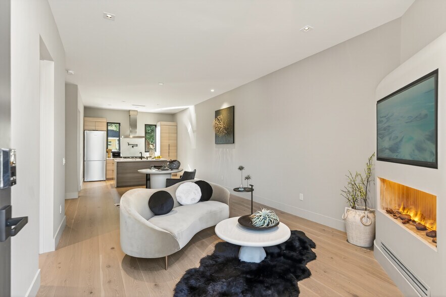 More Photos Of 585 Riverside Drive, Napa Multifamily For Sale