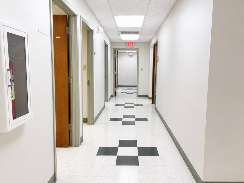 More Photos Of 1911 Lubbock St, Harlingen Healthcare For Lease