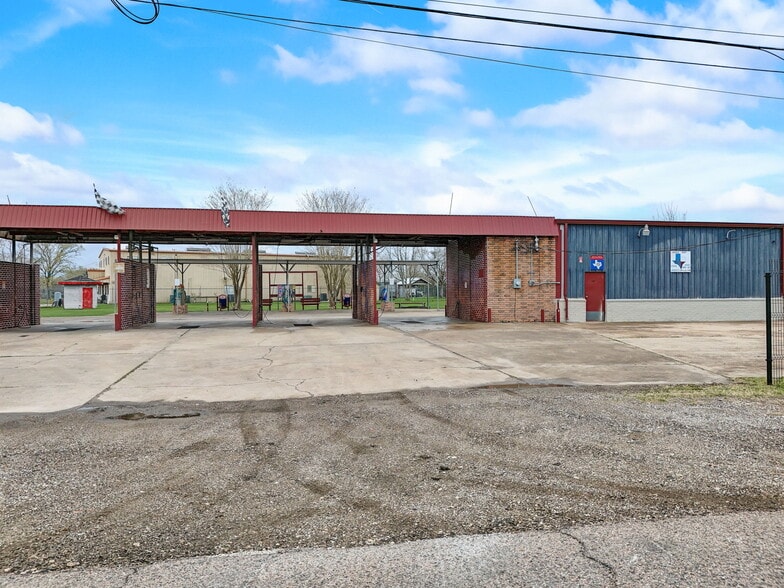 More Photos Of 6034 Brookside Rd, Pearland Carwash For Sale