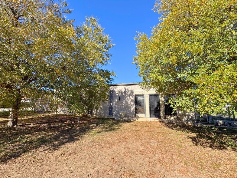 More Photos Of 3311 Roselawn Rd, San Antonio Medical For Sale