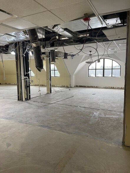 More Photos Of 1311 S Main St, Mount Airy Unknown For Lease
