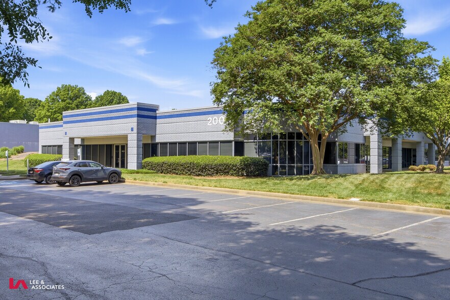 More Photos Of 1000 Cobb Place Blvd, Kennesaw Light Distribution For Lease