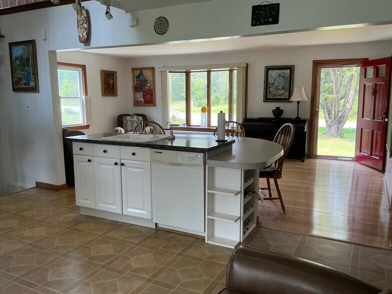 More Photos Of 2275 Duanesburg Rd, Duanesburg Veterinarian Kennel For Sale