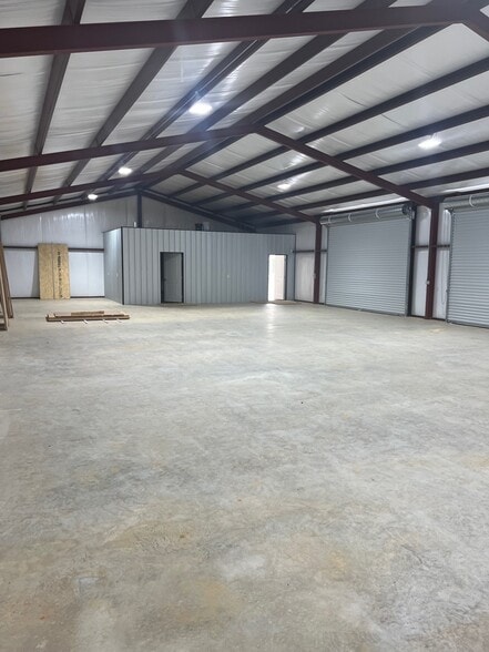 More Photos Of 18789 County Road 178, Flint Industrial For Lease