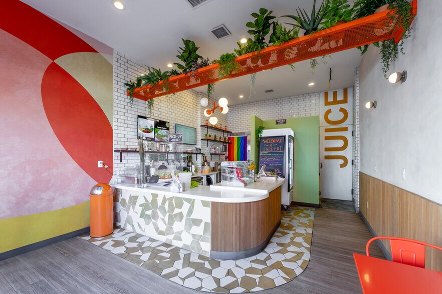 More Photos Of 401-425 University Ave, San Diego Apartments For Lease