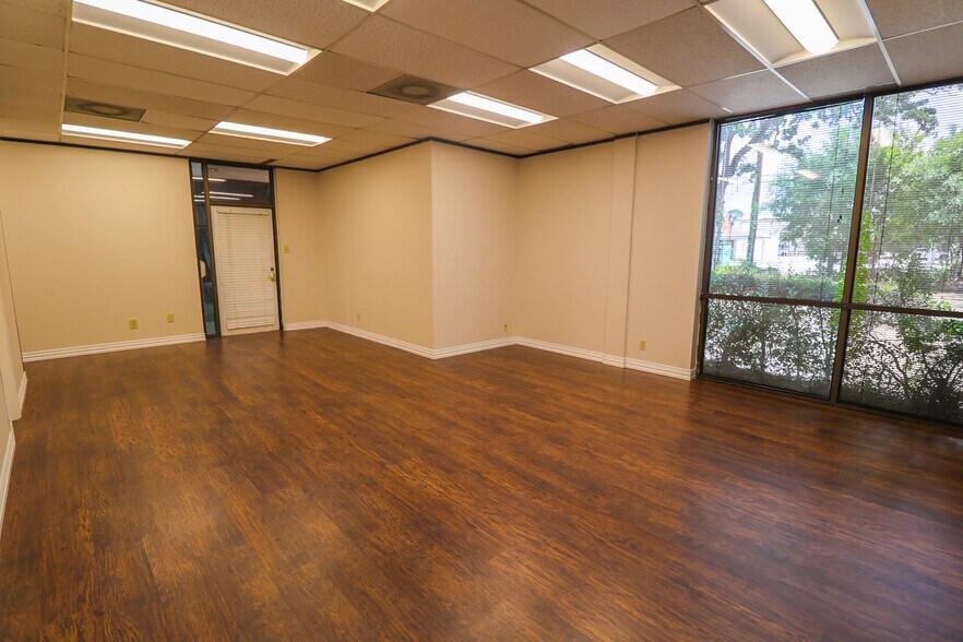 More Photos Of 13131 Champions Dr, Houston Medical For Lease