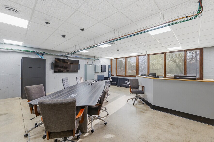 More Photos Of 424 E Oshkosh St, Ripon Manufacturing For Sale