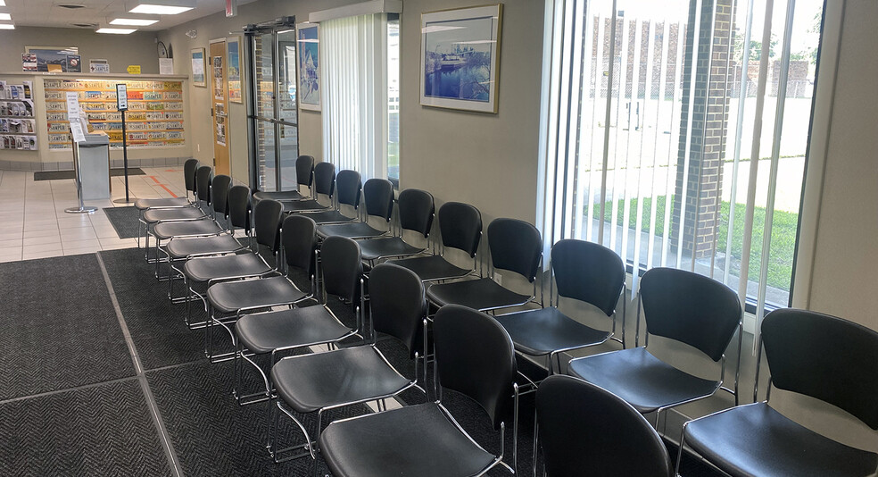 More Photos Of 27426 Southampton Pky, Courtland Office For Sale