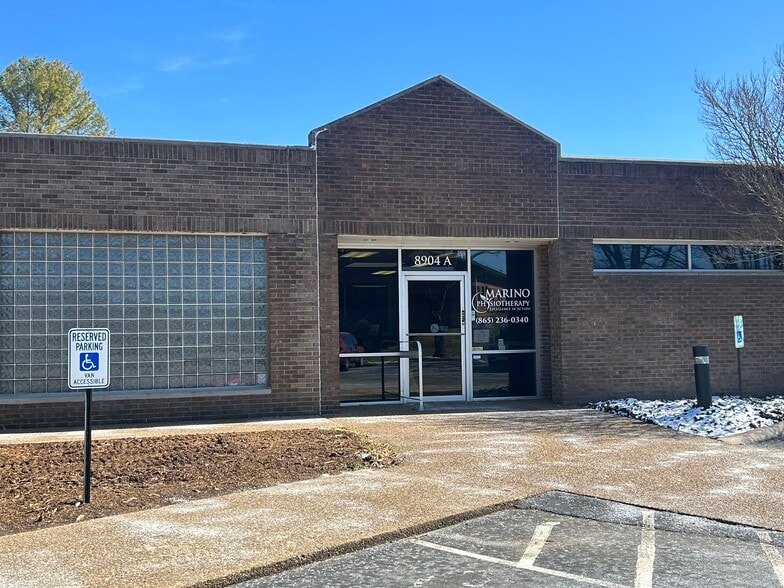 More Photos Of 8904 Cross Park Dr, Knoxville Medical For Lease