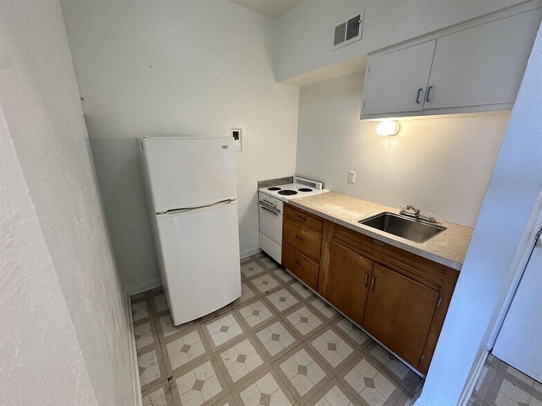 More Photos Of 24-26 S Galena Ave, Freeport Apartments For Sale