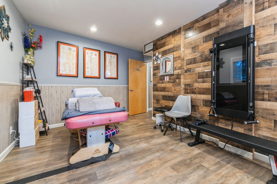 More Photos Of 1420 Montauk Hwy, Oakdale Medical For Lease