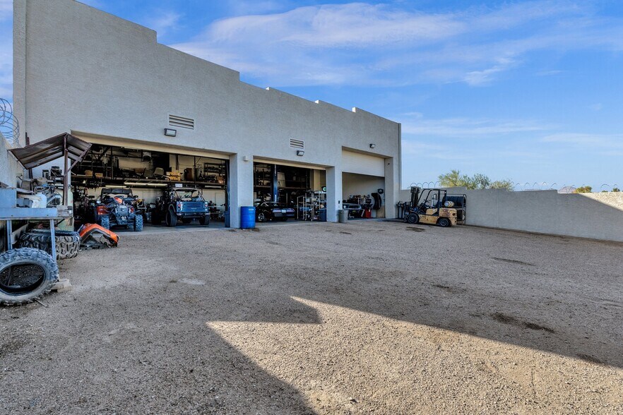 More Photos Of 17212 E Shea Blvd, Fountain Hills Storefront For Sale