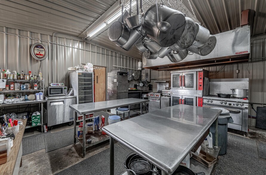 More Photos Of 6746 Baton Rouge ave, Mansura Restaurant For Sale