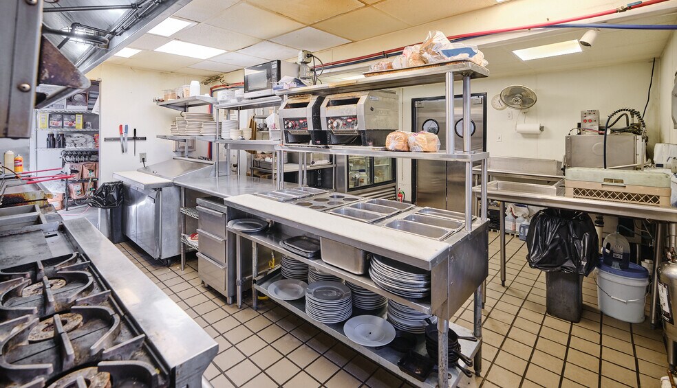 More Photos Of 6705 Easton Rd, Pipersville General Retail For Sale