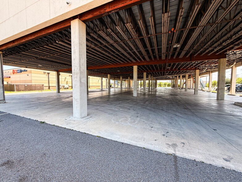 More Photos Of 5112 W Expressway 83, McAllen Bowling Alley For Sale