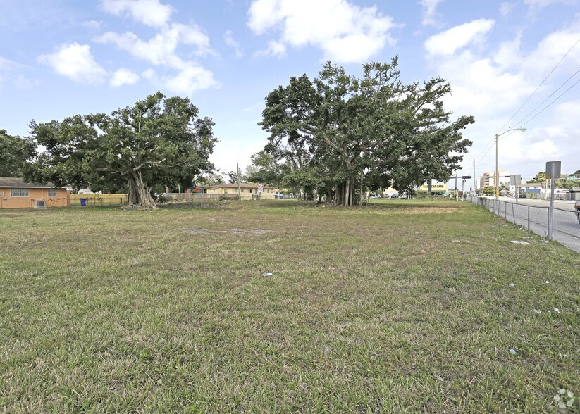 More Photos Of 4900 NW 17th Ave, Miami Land For Lease