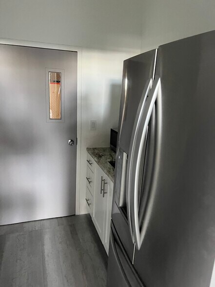 More Photos Of 2400 W Copans Rd, Pompano Beach Showroom For Lease