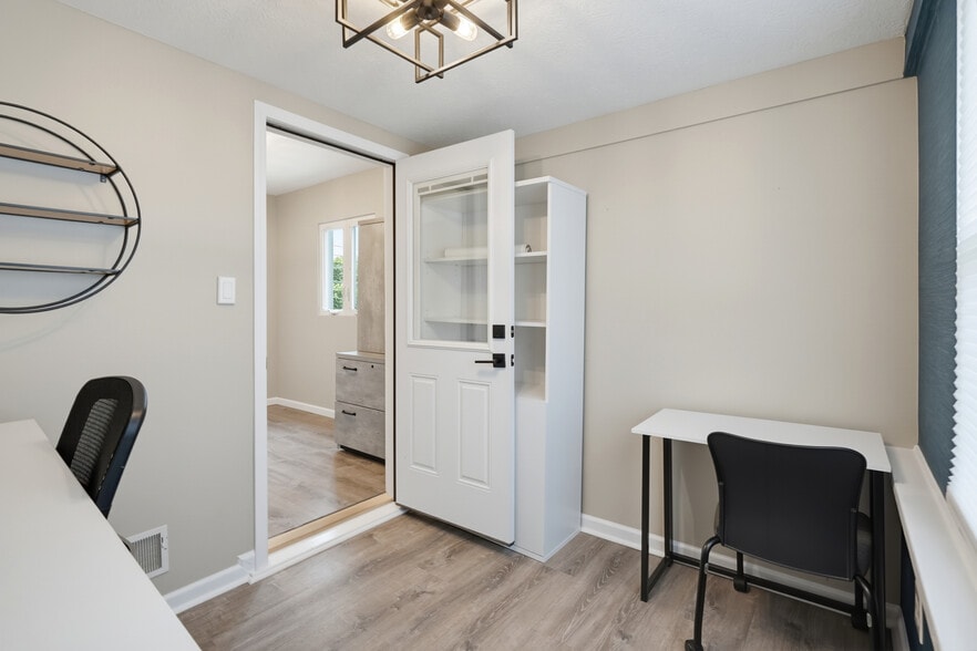 More Photos Of 9503 Brandywine Rd, Northfield Office For Lease