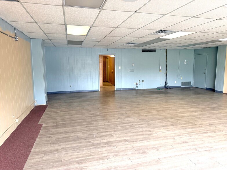 More Photos Of 306 E Loop 281, Longview General Retail For Lease