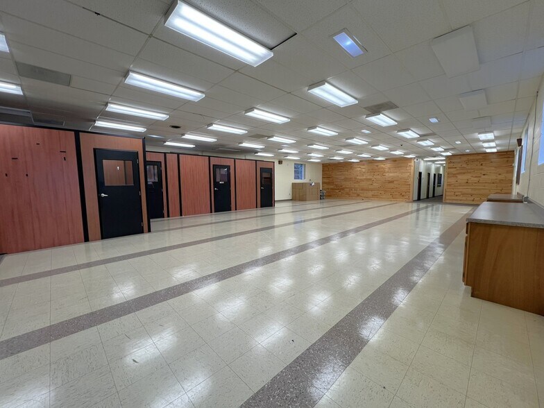 More Photos Of 163 9th St, New Florence Medical For Sale