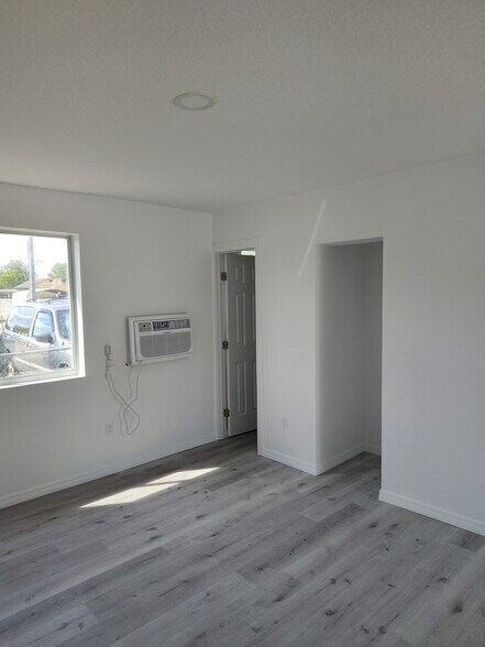 More Photos Of 208 Ridgewood Ave, Daytona Beach Hotel For Sale