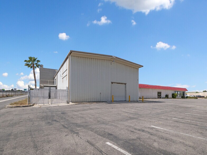 More Photos Of 13815 Park Ave, Victorville Warehouse For Lease