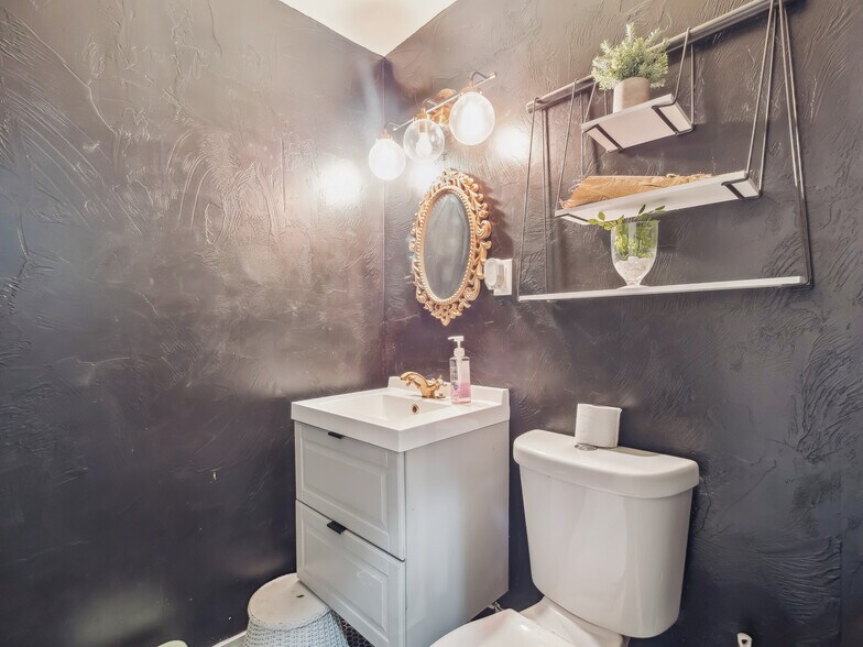 More Photos Of 1725 N High St, Denver Apartments For Sale