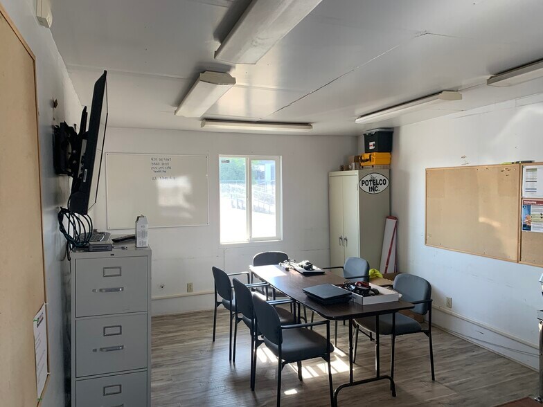 More Photos Of 13521 E Trent Ave, Spokane Light Distribution For Lease