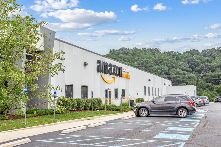 More Photos Of 500 Kinetic Dr, Huntington Office For Sale