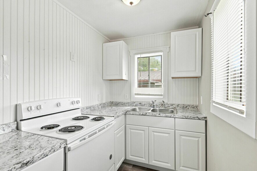 More Photos Of 206 Ferry St, Loudon Multifamily For Sale