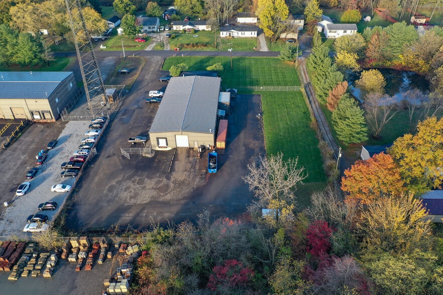 More Photos Of 3822 Victory Ave, Louisville Warehouse For Lease