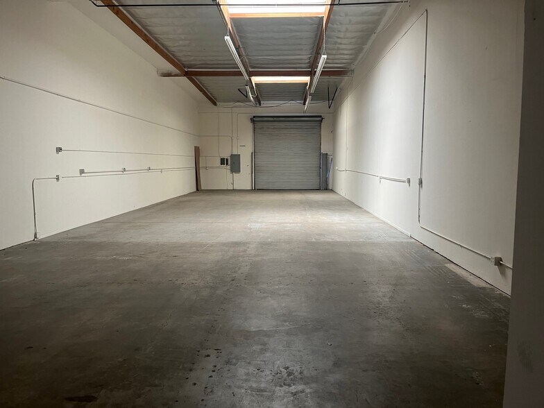 More Photos Of 570 W Lambert Rd, Brea Unknown For Lease