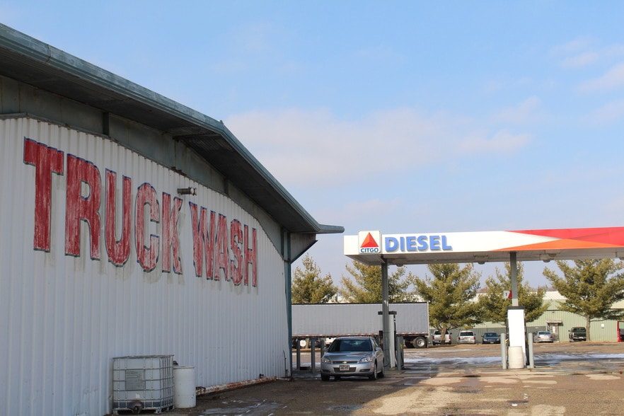 More Photos Of 6383 Lake Rd, Windsor Carwash For Sale