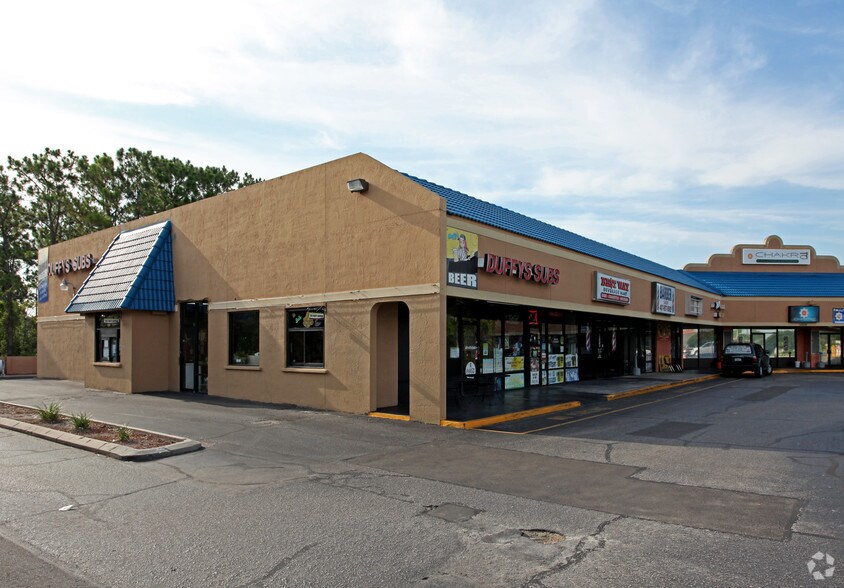 More Photos Of 10000-10042 University Blvd, Orlando General Retail For Lease