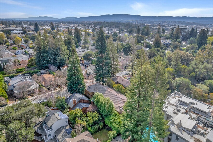 More Photos Of 331 Poe St, Palo Alto Apartments For Sale