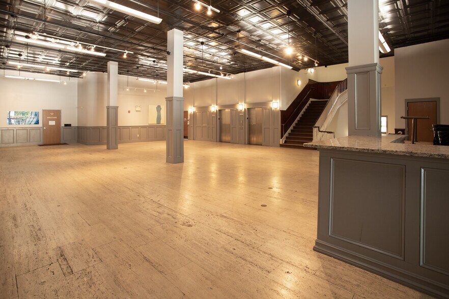 More Photos Of 139 S Main St, Fall River Office For Sale