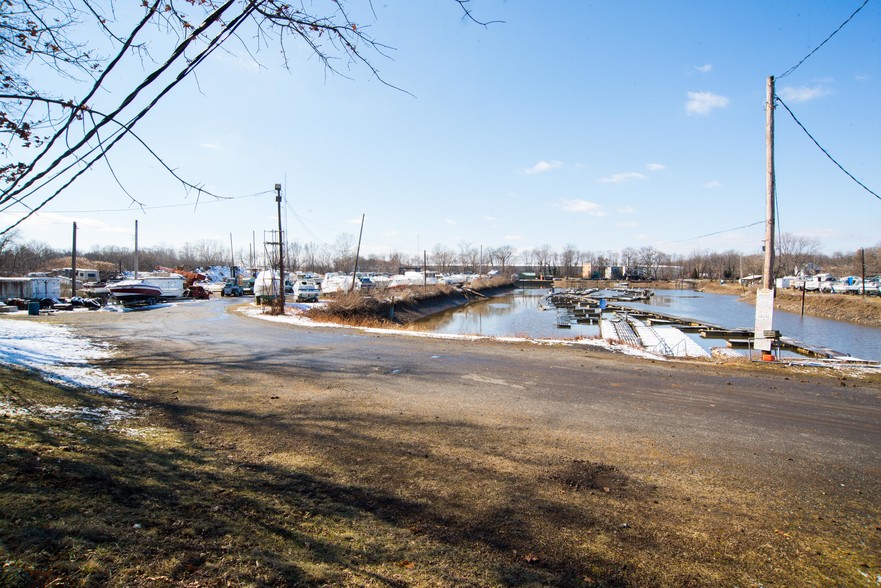 More Photos Of 400 Main Ave, Croydon Marina For Sale
