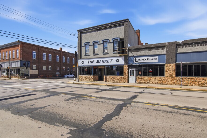 More Photos Of 545 S Broadway St, Menomonie Storefront Retail Residential For Sale