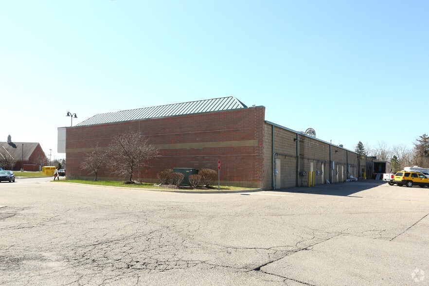 More Photos Of 1846-1938 Whittaker Rd, Ypsilanti Freestanding For Lease