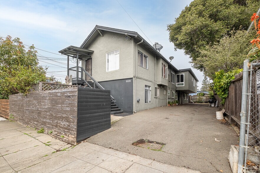More Photos Of 1535 Julia St, Berkeley Apartments For Sale