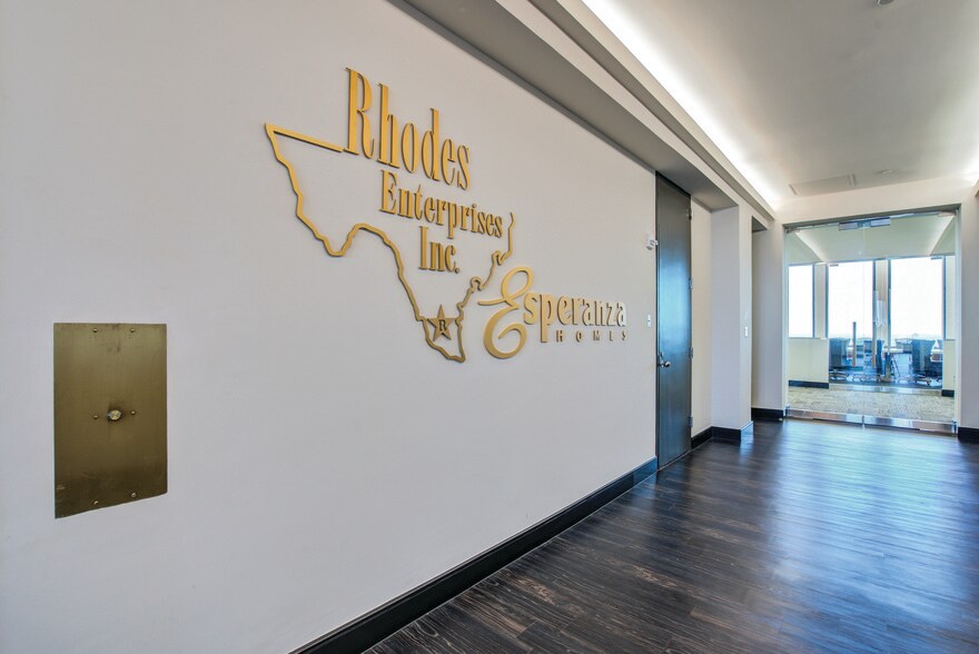 More Photos Of 200 S 10th St, McAllen Office For Lease
