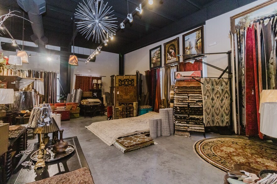 More Photos Of 736 N Andover Rd, Andover Storefront For Sale
