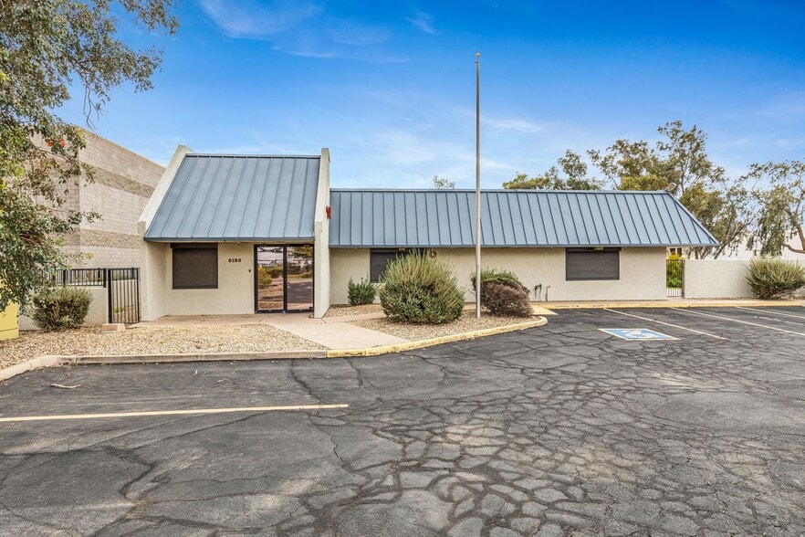 More Photos Of 6185 W Detroit St, Chandler Light Manufacturing For Sale