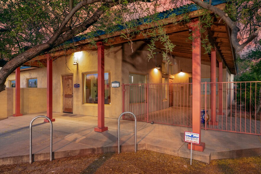 Primary Photo Of 3838 E Fort Lowell Rd, Tucson Medical For Sale