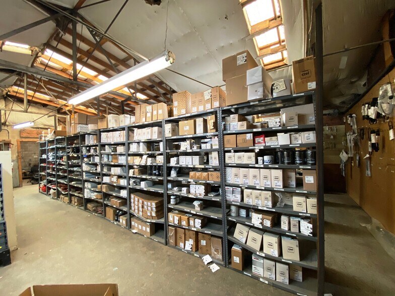 More Photos Of 425 E Front St, De Kalb Auto Dealership For Sale