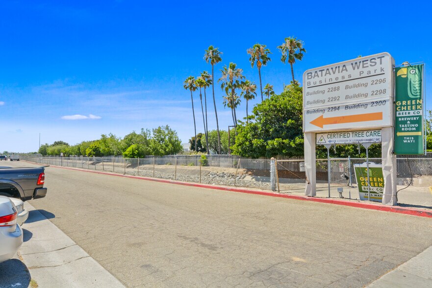 More Photos Of 2296 N Batavia St, Orange Warehouse For Sale