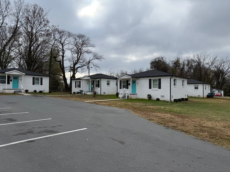 More Photos Of 2213 Alma Ct, Charlotte Apartments For Sale
