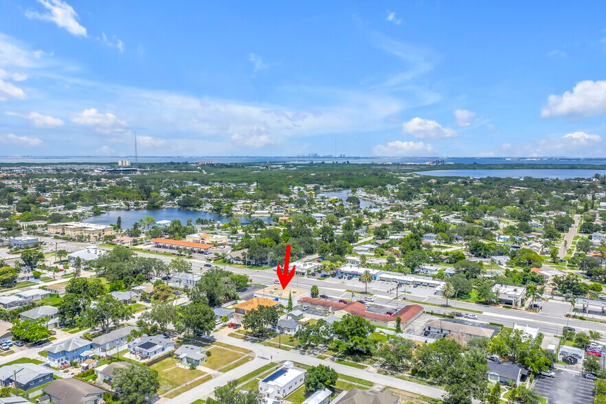 More Photos Of 8440 4th St N, Saint Petersburg Freestanding For Sale