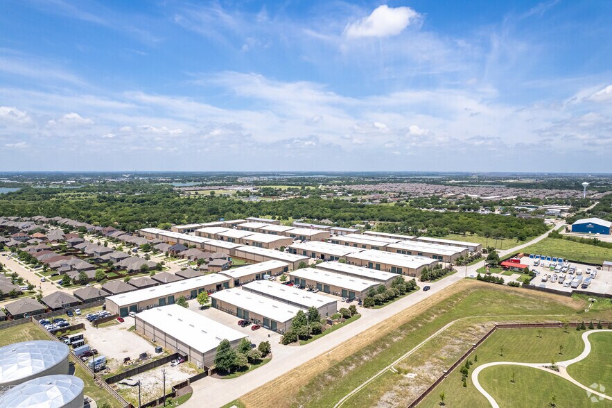 More Photos Of 124 Rose Ln, Frisco Warehouse For Sale